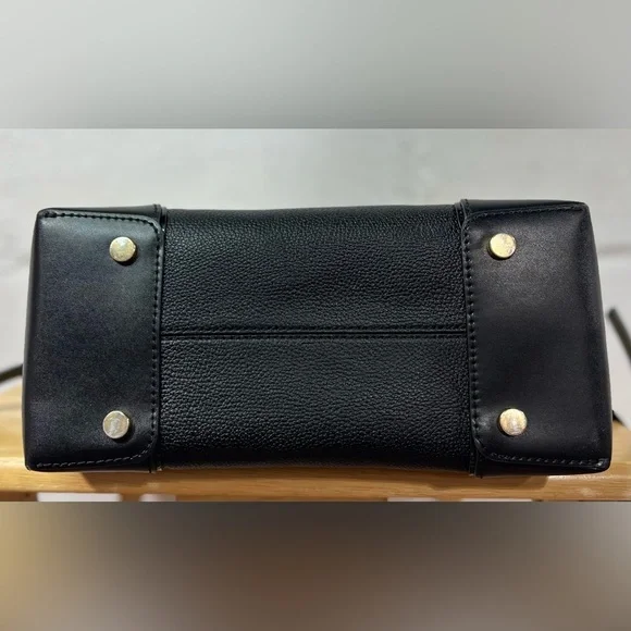 EUC Michael Kors Mercer Gallery Tote